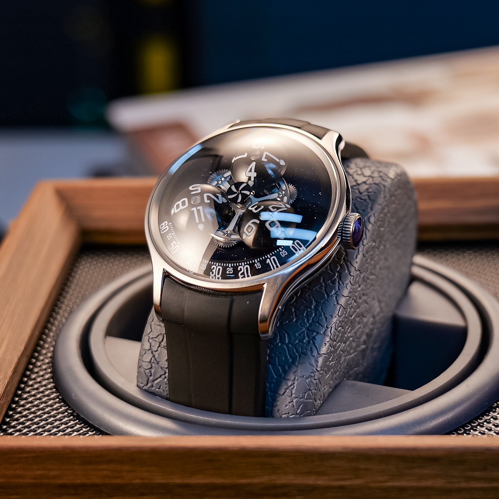 OBLVLO | Creative Spherical Hand Watch for Men